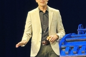 Dirk Steffens, travel, nature and science journalist and television presenter, gave the key lecture at FORUM:BAU on the topic: “Living planet report - Catastrophe man? How we are changing the earth.”